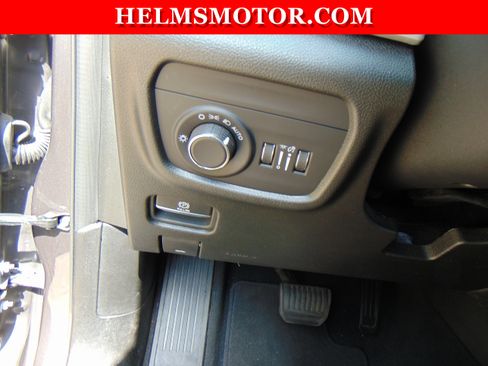 Certified 2024 Jeep Grand Cherokee Altitude RWD image 19