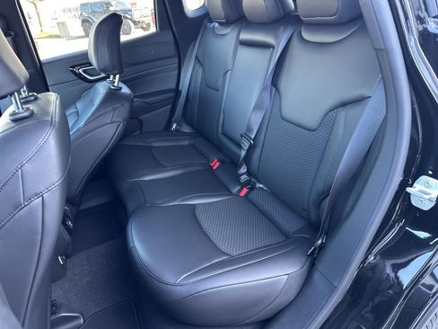 New 2026 Jeep Compass Latitude image 43