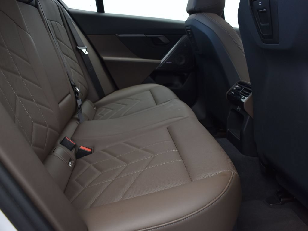 Used 2024 BMW 530i xDrive AWD/4WD image 22