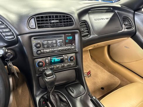 Used 2004 Chevrolet Corvette Convertible w/ Preferred Equipment Group image 56