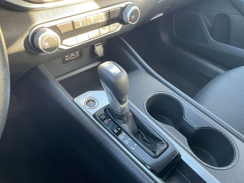 Used 2025 Nissan Altima 2.5 SV image 41