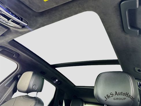 Used 2020 Porsche Cayenne Turbo w/ Assistance Package image 16