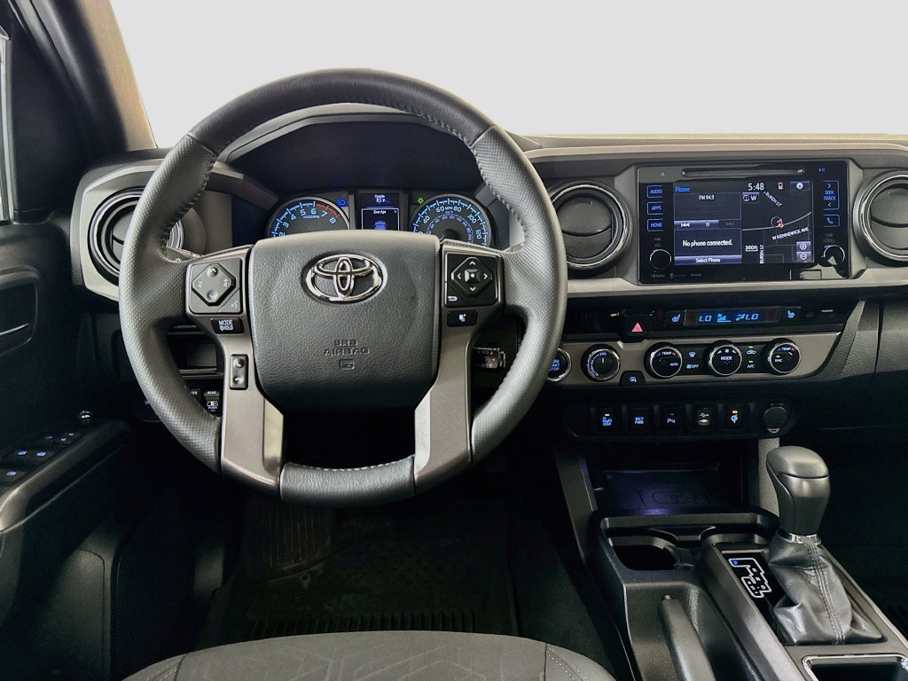 Used 2017 Toyota Tacoma TRD Sport w/ Premium & Technology Package AWD/4WD image 23