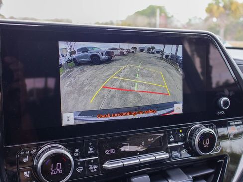 New 2026 Toyota Highlander Limited AWD/4WD image 4