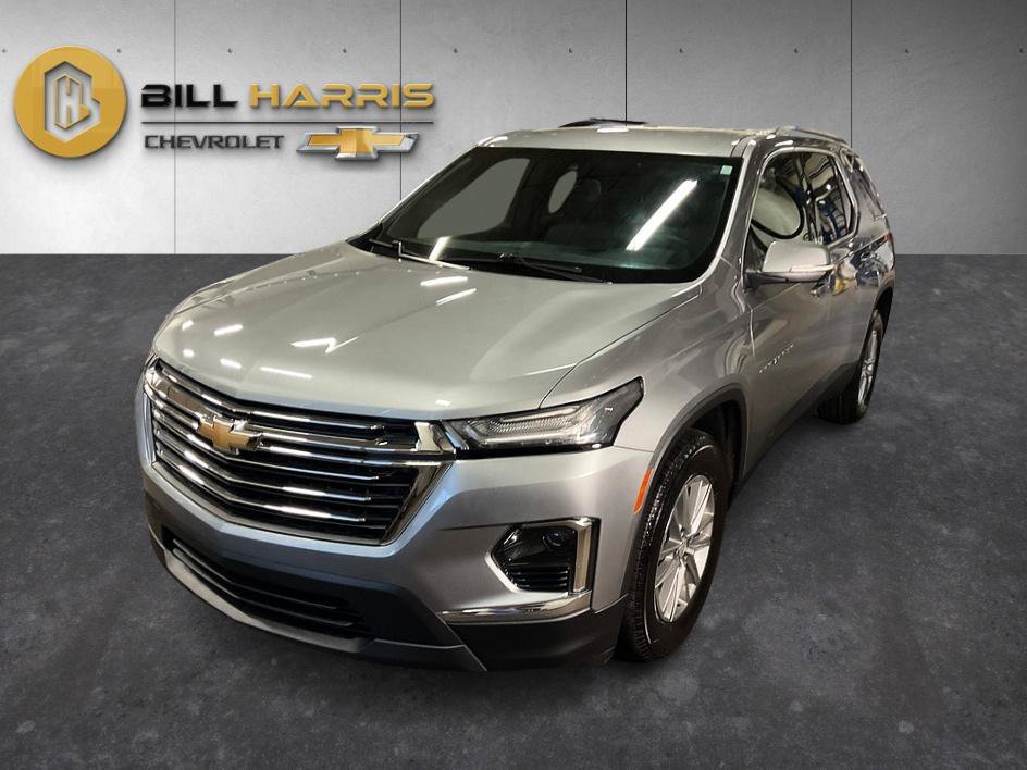 Used 2023 Chevrolet Traverse LT AWD/4WD image 1