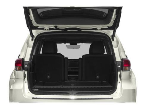 Used 2019 Toyota Highlander XLE image 12