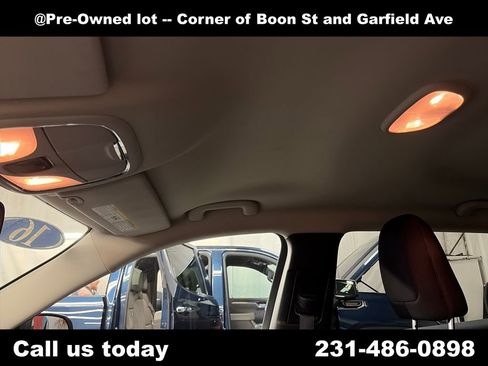 Used 2016 Jeep Cherokee Latitude w/ Cold Weather Group AWD/4WD image 13