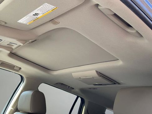 Used 2020 Chevrolet Tahoe Premier AWD/4WD image 18