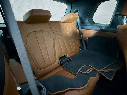 Used 2024 BMW X7 M60i w/ Executive Package image 29