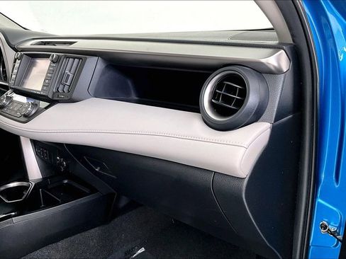 Used 2017 Toyota RAV4 Limited image 20