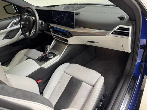 Used 2025 BMW M4 Competition image 27