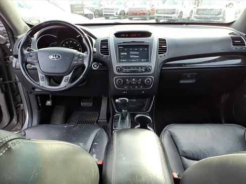 Used 2015 Kia Sorento SX image 7