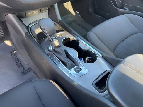 Used 2024 Chevrolet Malibu LT image 31