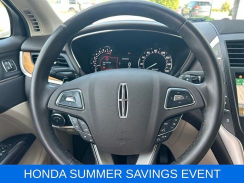Used 2017 Lincoln MKC Select w/ Select Plus Package FWD image 19