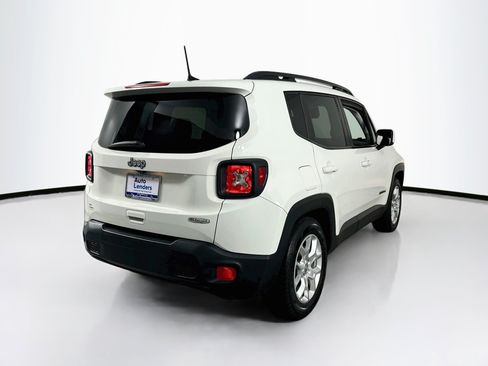 Used 2018 Jeep Renegade Latitude FWD image 5