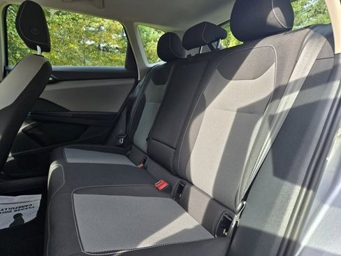 Used 2022 Volkswagen Taos S image 15