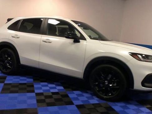 Certified 2023 Honda HR-V Sport image 2