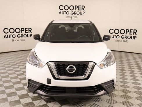 Used 2020 Nissan Kicks S image 8