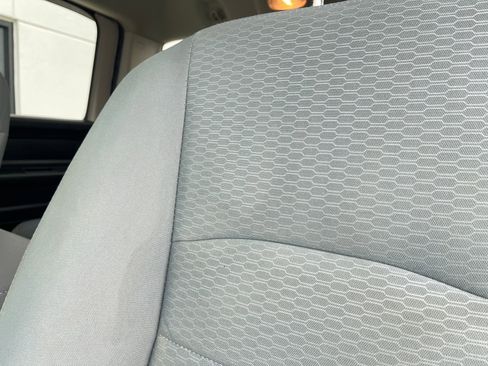 Used 2018 RAM 2500 Tradesman w/ Chrome Appearance Group AWD/4WD image 14