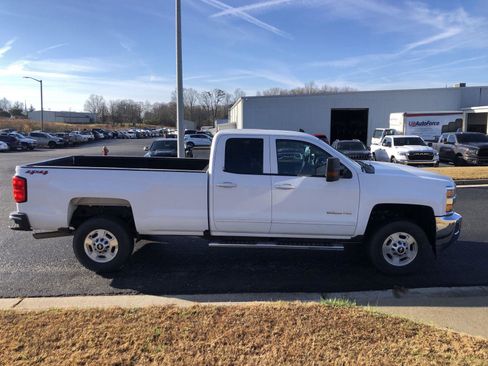 Used 2016 Chevrolet Silverado 2500 LT w/ LT Convenience Package image 7