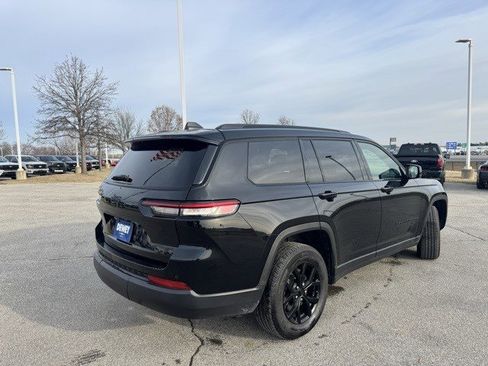 Used 2024 Jeep Grand Cherokee L Laredo image 8