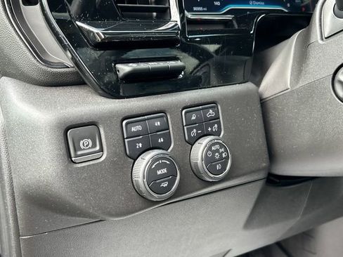 Certified 2023 Chevrolet Silverado 1500 ZR2 w/ Technology Package image 38