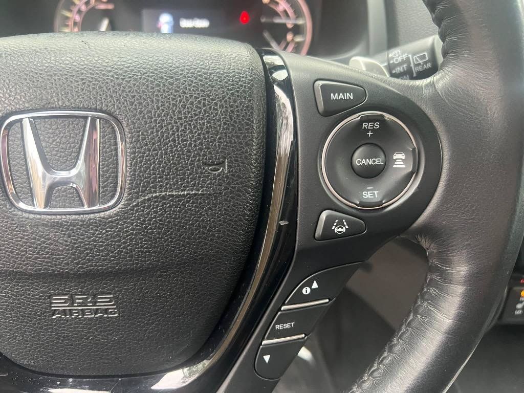 Used 2018 Honda Pilot Touring image 25