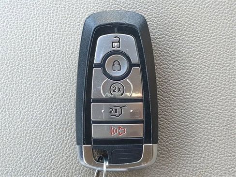 Used 2024 Ford Expedition Max XLT image 38