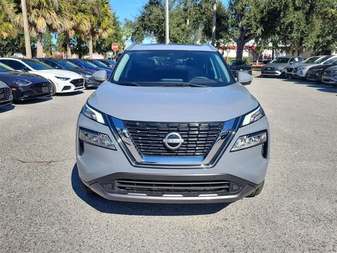 Used 2023 Nissan Rogue SL w/ SL Premium Package image 9