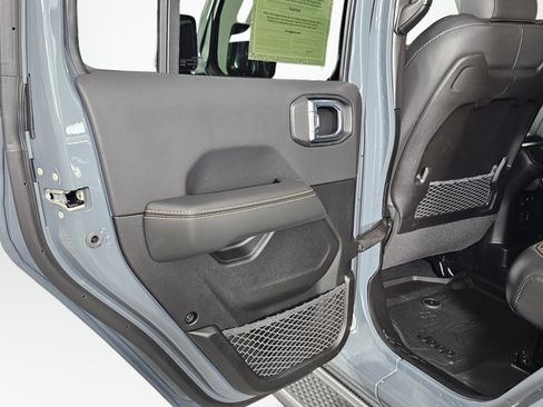 New 2026 Jeep Wrangler Unlimited Sahara w/ Whitecap Package AWD/4WD image 33