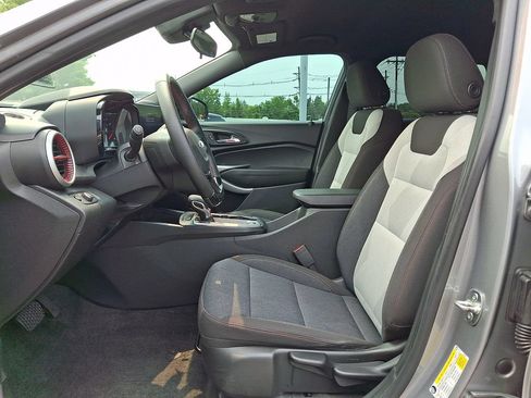 Certified 2024 Chevrolet Trax RS w/ Driver Confidence Package FWD image 16