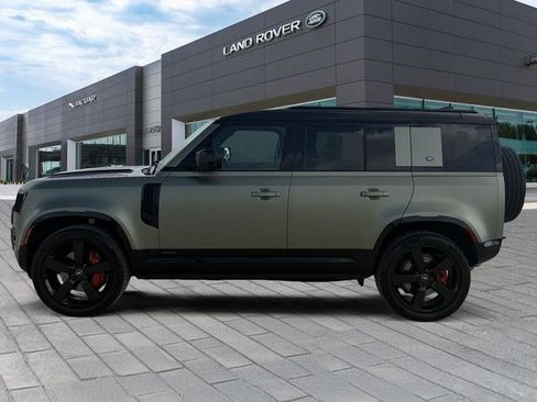 Used 2023 Land Rover Defender 110 X AWD/4WD image 2