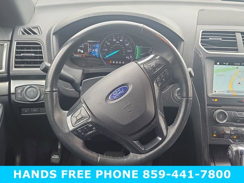 Used 2018 Ford Explorer XLT w/ Equipment Group 202A image 10
