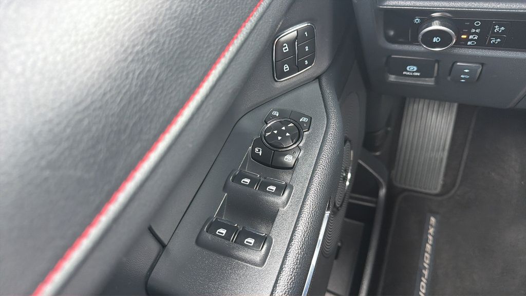Used 2023 Ford Expedition Limited AWD/4WD image 27