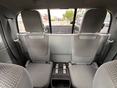 Used 2015 Toyota Tacoma 4x4 Access Cab w/ Convenience Package image 41