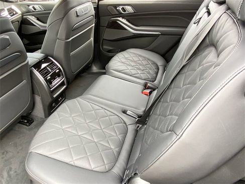 New 2025 BMW X7 xDrive40i w/ M Sport Package image 16