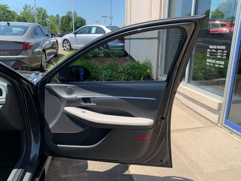 Used 2023 Hyundai Sonata SEL w/ Preferred Accessory Package FWD image 35