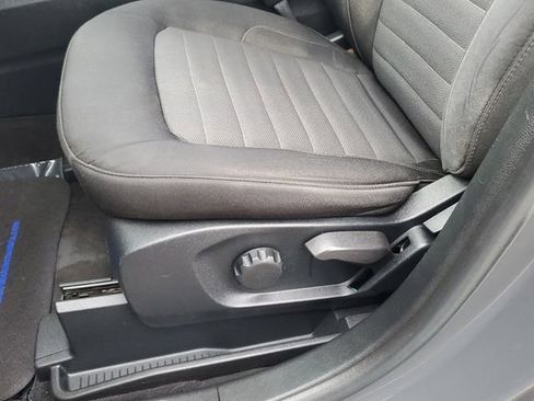 Used 2021 Ford Edge SE image 24