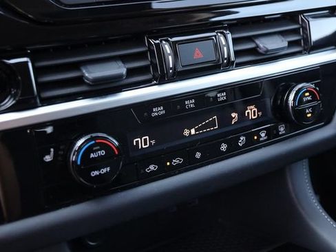 Certified 2025 Nissan Pathfinder SV AWD/4WD image 19