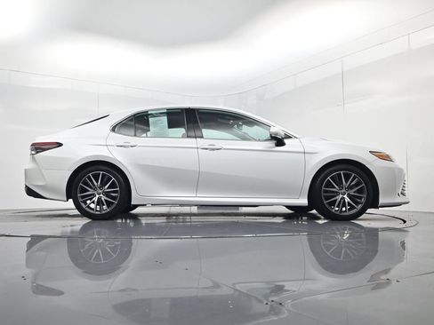 Used 2022 Toyota Camry XLE w/ Cold Weather Package FWD image 51