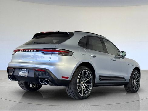 Certified 2026 Porsche Macan AWD/4WD image 8