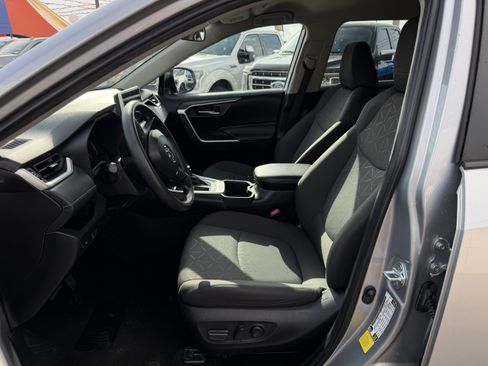 Used 2024 Toyota RAV4 XLE FWD image 15