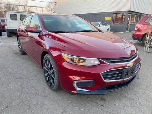 Used 2018 Chevrolet Malibu LT w/ Leather Package image 5