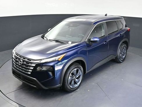 Used 2025 Nissan Rogue SV FWD image 25