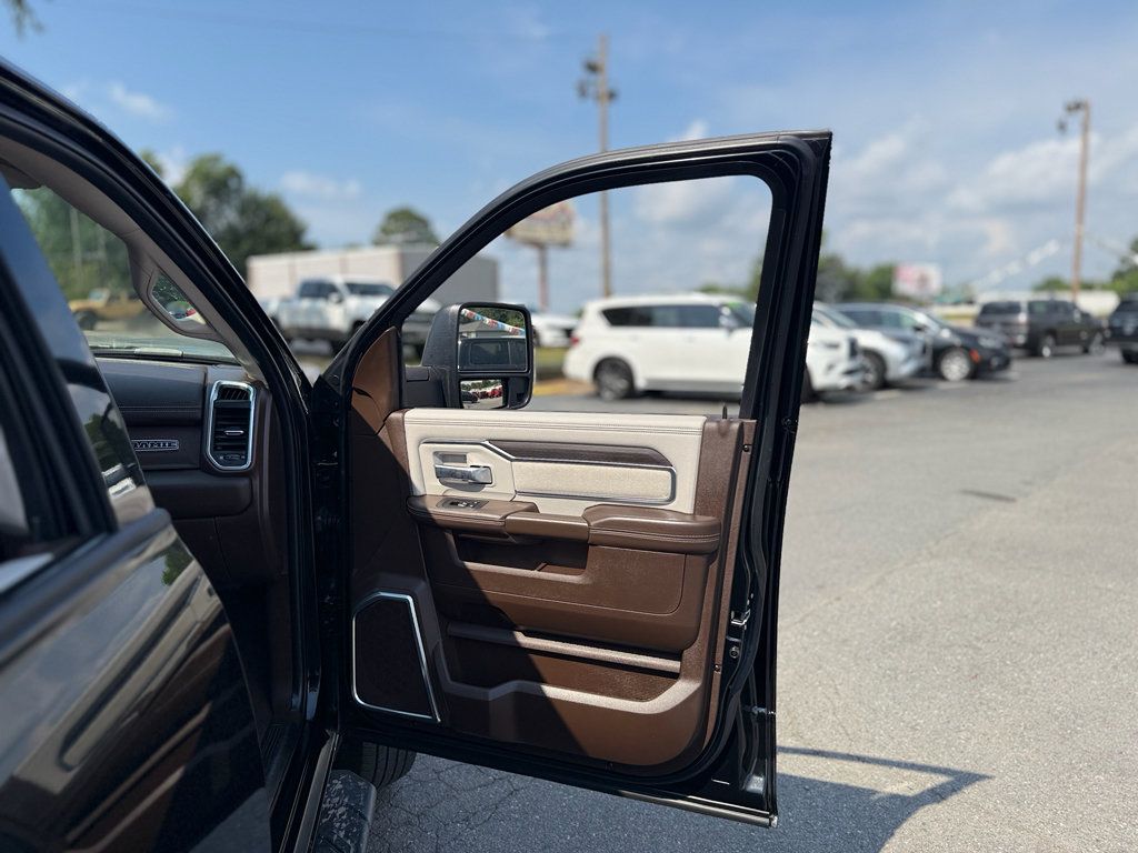 Used 2025 RAM 3500 Laramie AWD/4WD image 27