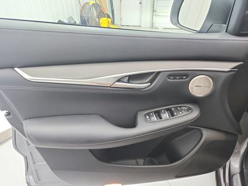 Used 2025 INFINITI QX55 Essential AWD/4WD image 33