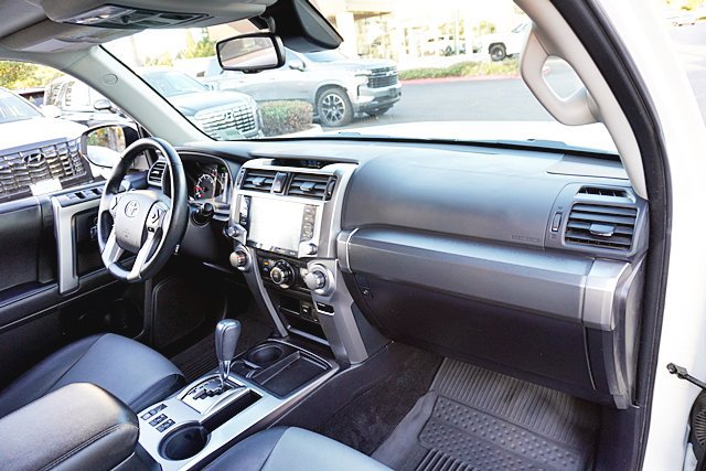 Used 2023 Toyota 4Runner SR5 Premium w/ Moonroof Package RWD image 17