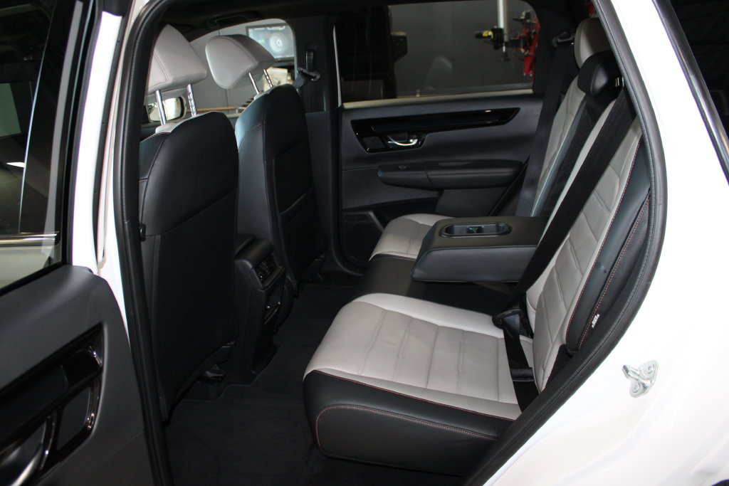 Used 2023 Honda CR-V Sport Touring image 10