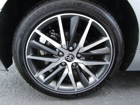 Used 2023 Toyota Camry XLE FWD image 33