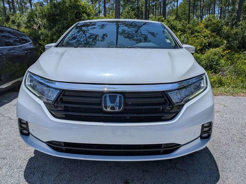 Used 2022 Honda Odyssey Elite image 3